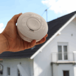 Comparatif 2025 : Quel détecteur de fumée choisir pour protéger votre maison ?